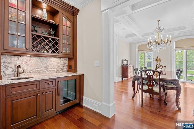 1 Sandstone Ridge, Upper Saddle River, NJ 07458