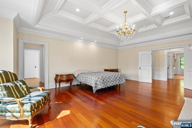1 Sandstone Ridge, Upper Saddle River, NJ 07458
