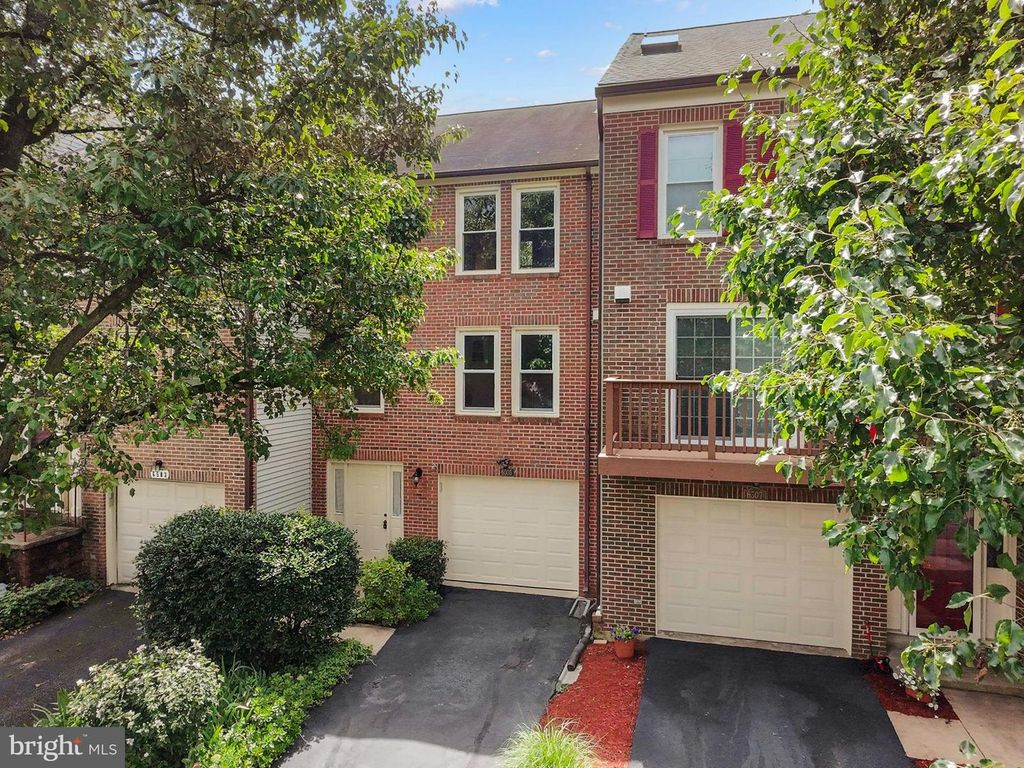 6505 RIVER TWEED LN, Alexandria, VA 22312