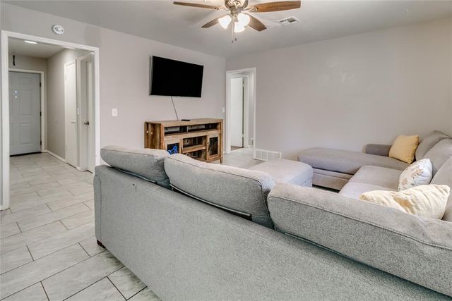 2 Philbrook Drive, Oklahoma City, OK 73109