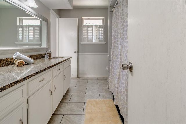 2 Philbrook Drive, Oklahoma City, OK 73109
