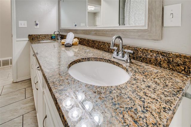 2 Philbrook Drive, Oklahoma City, OK 73109