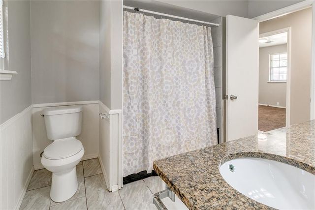 2 Philbrook Drive, Oklahoma City, OK 73109
