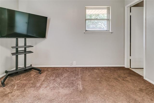 2 Philbrook Drive, Oklahoma City, OK 73109