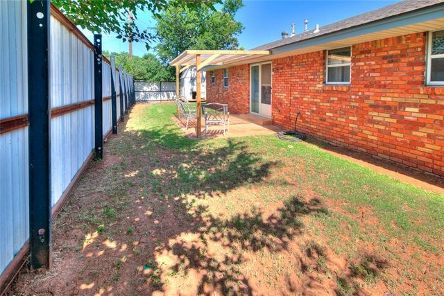 2 Philbrook Drive, Oklahoma City, OK 73109