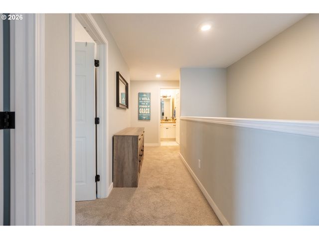 306 E 16TH Pl, La Center, WA 98629