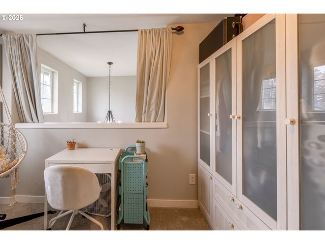 306 E 16TH Pl, La Center, WA 98629