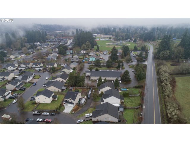 306 E 16TH Pl, La Center, WA 98629