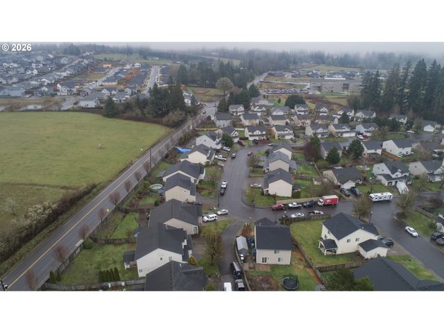 306 E 16TH Pl, La Center, WA 98629