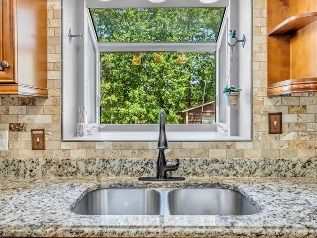 3043 Trough Springs Rd, Clarksville, TN 37043