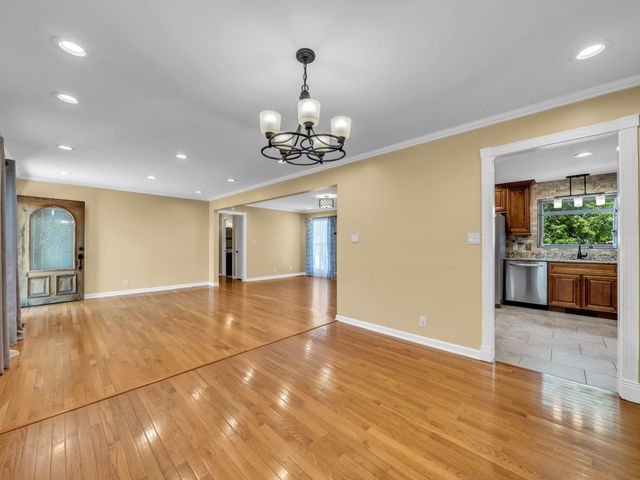 3043 Trough Springs Rd, Clarksville, TN 37043