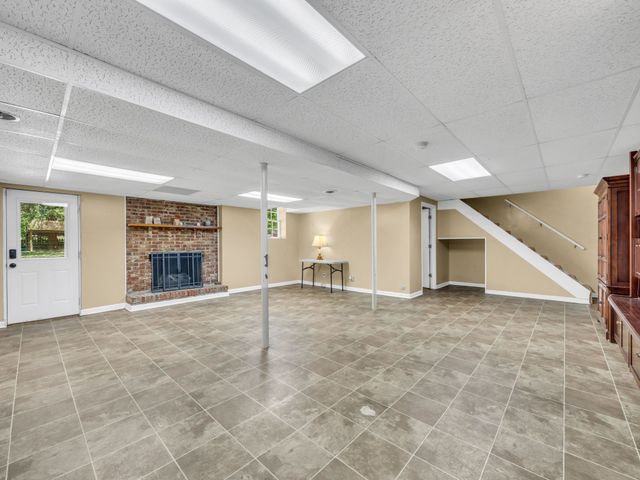 3043 Trough Springs Rd, Clarksville, TN 37043