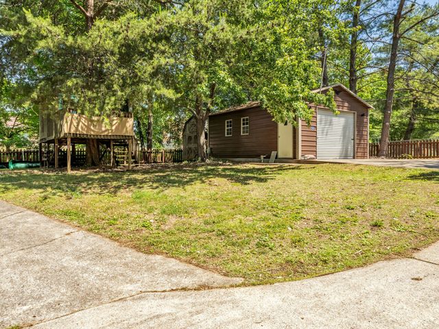 3043 Trough Springs Rd, Clarksville, TN 37043