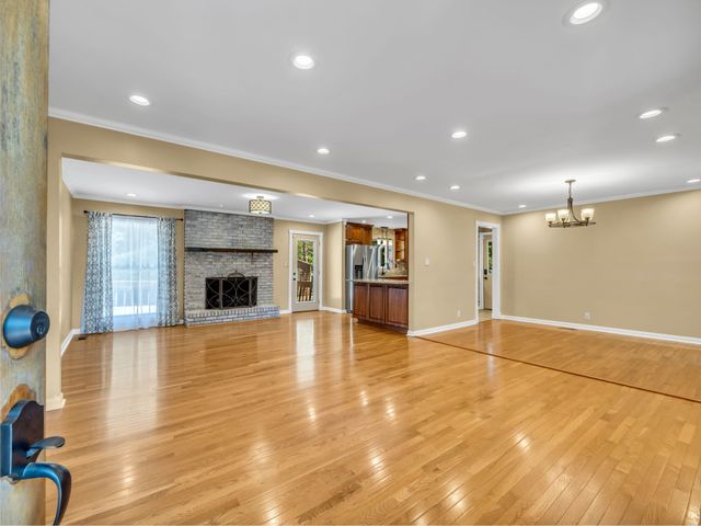 3043 Trough Springs Rd, Clarksville, TN 37043