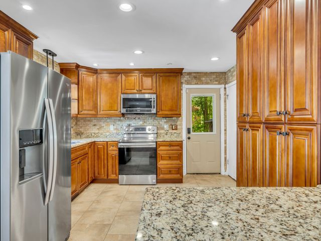 3043 Trough Springs Rd, Clarksville, TN 37043