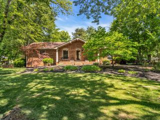 3043 Trough Springs Rd, Clarksville, TN 37043