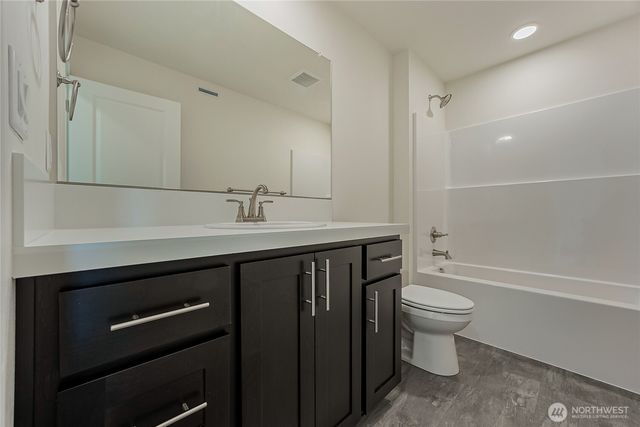 404 Pagget Avenue, Winlock, WA 98596