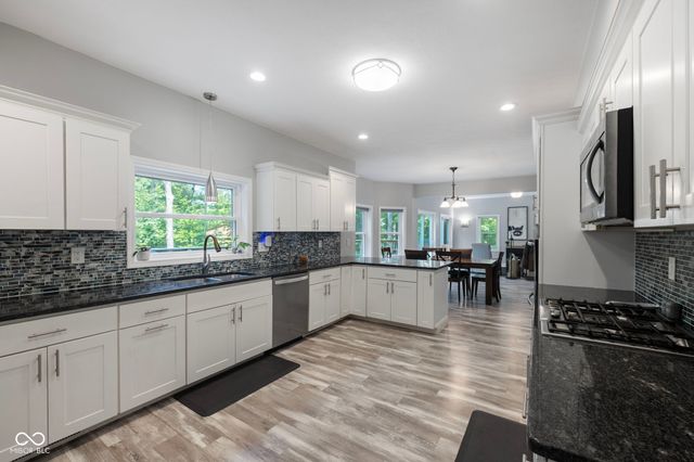 8130 E Lake Shore Drive, Rockville, IN 47872