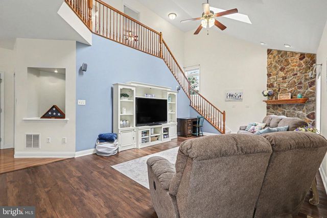 7329 COBBLE STONE DR, Harrisburg, PA 17112