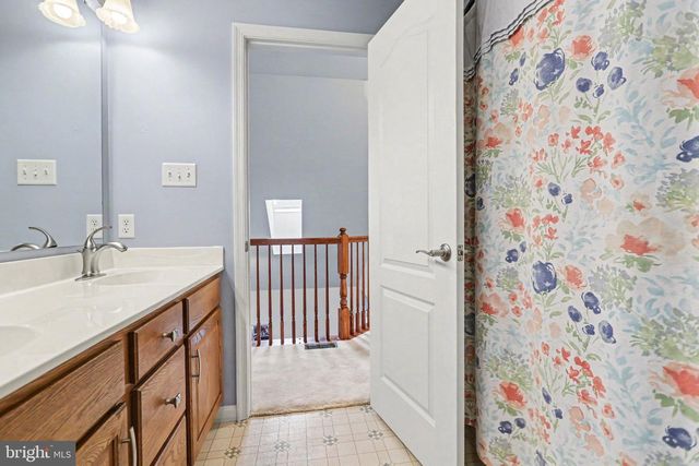 7329 COBBLE STONE DR, Harrisburg, PA 17112