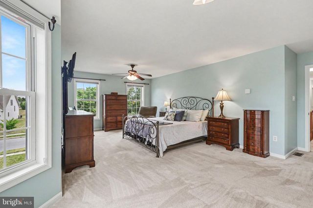7329 COBBLE STONE DR, Harrisburg, PA 17112
