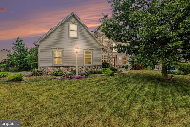 7329 COBBLE STONE DR, Harrisburg, PA 17112
