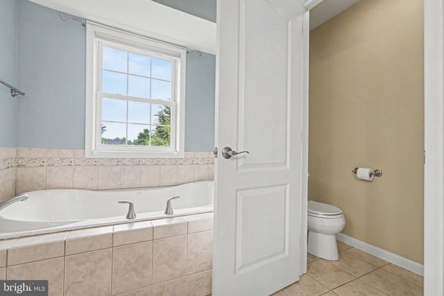 7329 COBBLE STONE DR, Harrisburg, PA 17112
