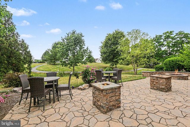 7329 COBBLE STONE DR, Harrisburg, PA 17112