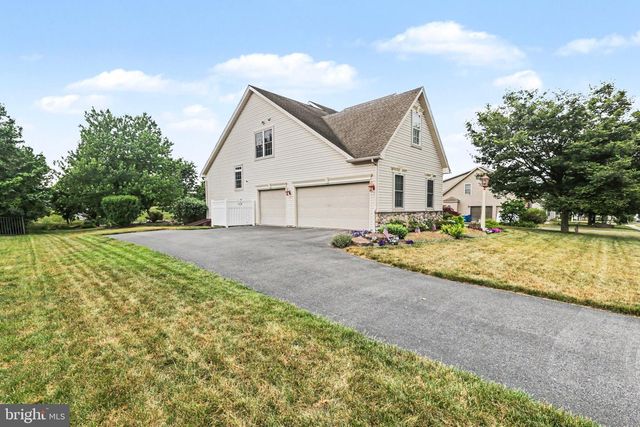 7329 COBBLE STONE DR, Harrisburg, PA 17112