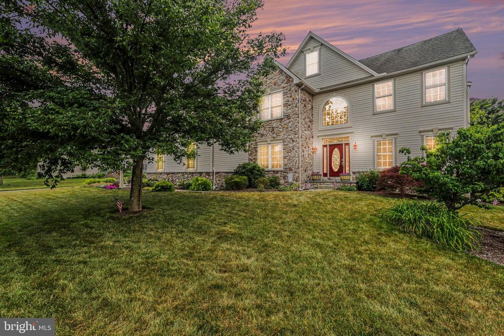 7329 COBBLE STONE DR, Harrisburg, PA 17112