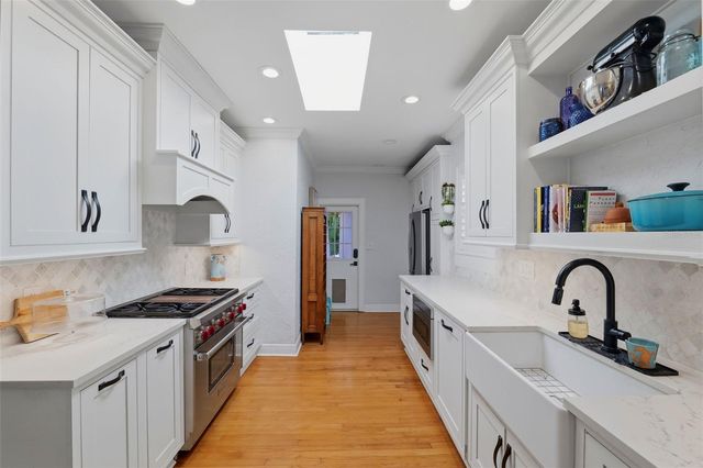 3318 W PALMIRA AVENUE, Tampa, FL 33629