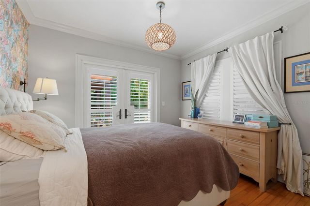 3318 W PALMIRA AVENUE, Tampa, FL 33629