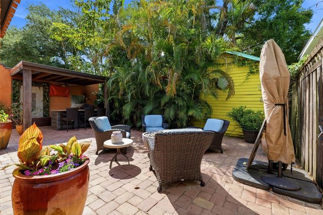 3318 W PALMIRA AVENUE, Tampa, FL 33629