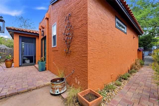 3318 W PALMIRA AVENUE, Tampa, FL 33629