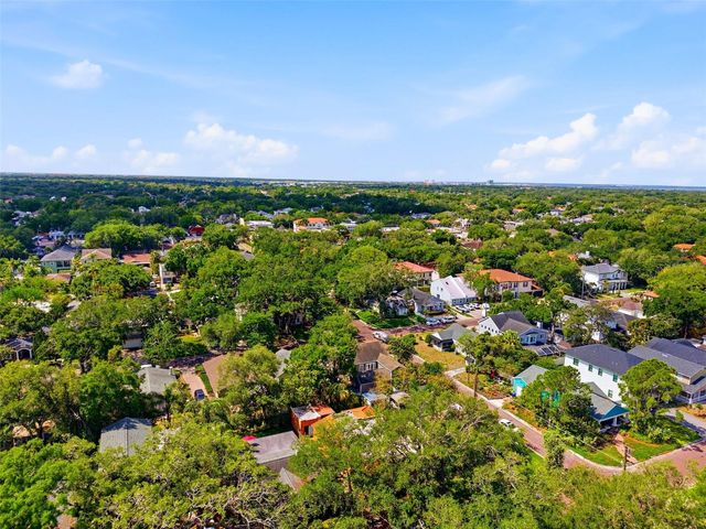 3318 W PALMIRA AVENUE, Tampa, FL 33629