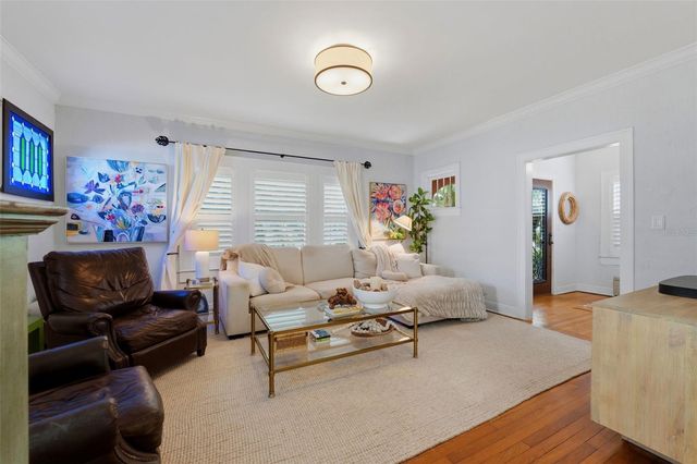 3318 W PALMIRA AVENUE, Tampa, FL 33629