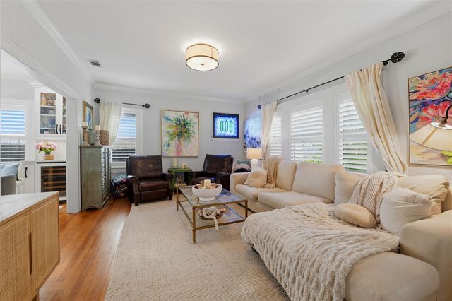 3318 W PALMIRA AVENUE, Tampa, FL 33629