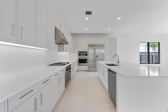 20062 Hirono Lane, Boca Raton, FL 33434