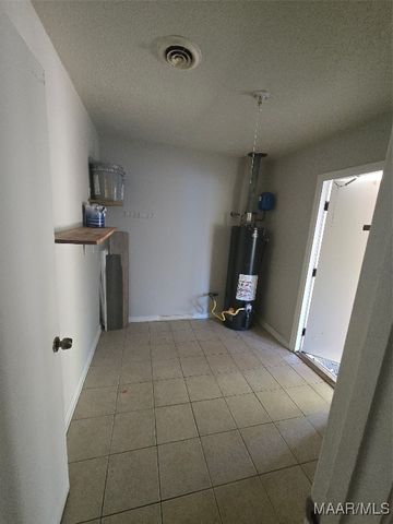 4429 WARES FERRY Road, Montgomery, AL 36109