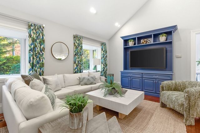1 Croftdale Rd, Newton, MA 02464