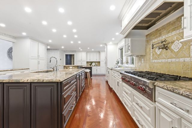 1 Croftdale Rd, Newton, MA 02464