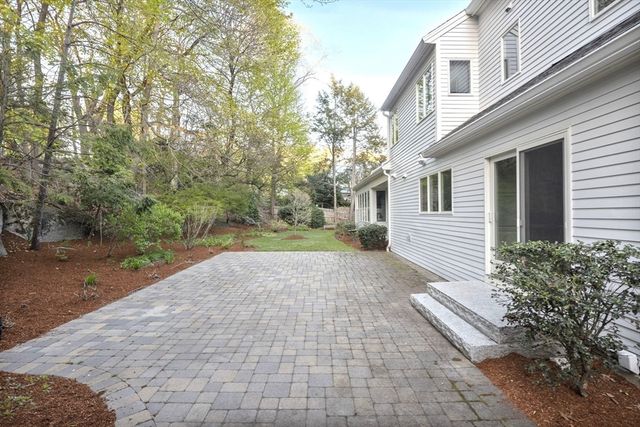 1 Croftdale Rd, Newton, MA 02464