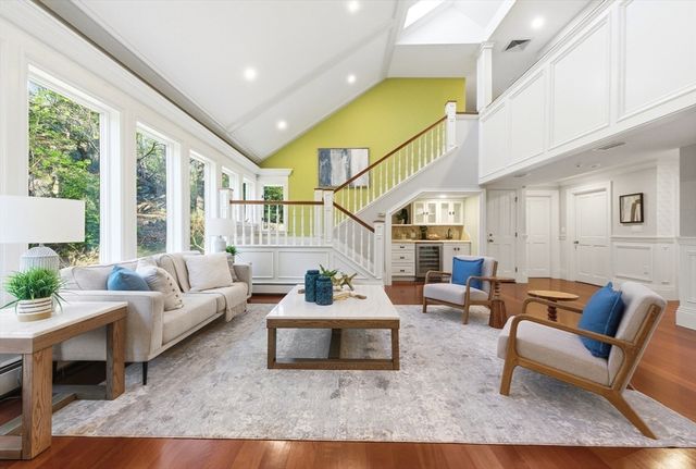 1 Croftdale Rd, Newton, MA 02464