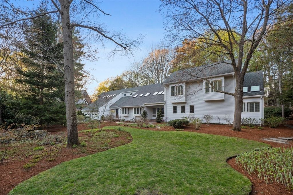 1 Croftdale Rd, Newton, MA 02464