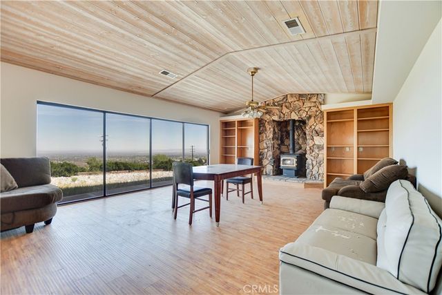 2929 Snow Line Drive, Pinon Hills, CA 92372