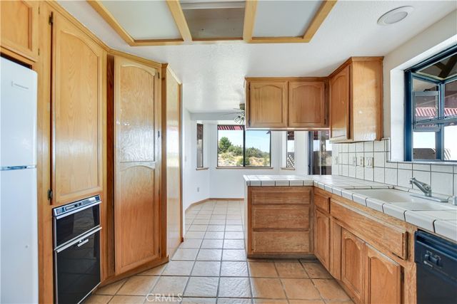 2929 Snow Line Drive, Pinon Hills, CA 92372
