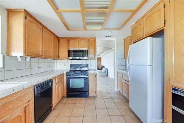 2929 Snow Line Drive, Pinon Hills, CA 92372
