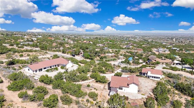 2929 Snow Line Drive, Pinon Hills, CA 92372