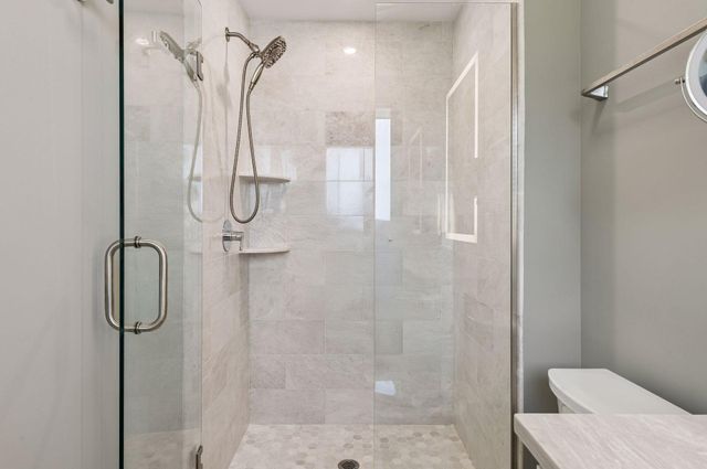 2 Maclynn Road, Excelsior, MN 55331
