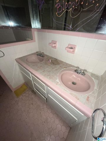 1217 CLUBHOUSE ROAD, Bessemer, AL 35020